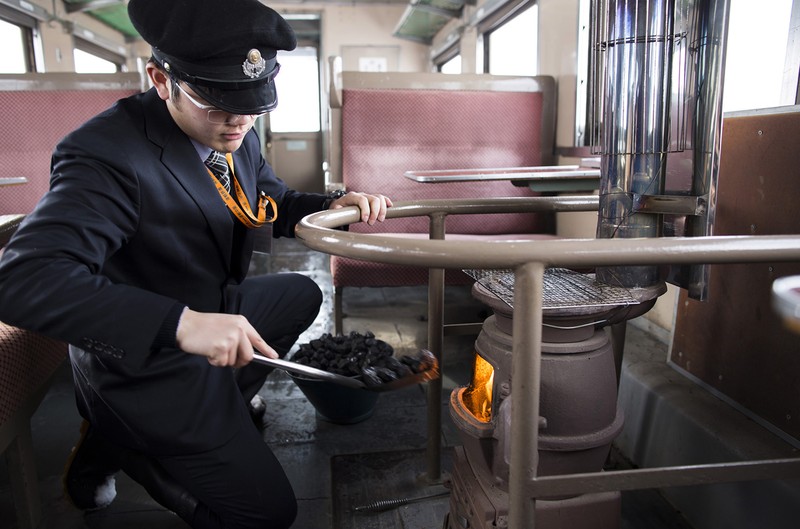 Trai nghiem doc dao tren tau hoa 